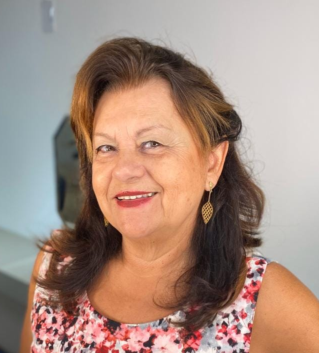 A aposentada ensinava voluntariamente idosos a ler e escrever&nbsp; – Foto: Arquivo Pessoal/Divulga&ccedil;&atilde;o/ND