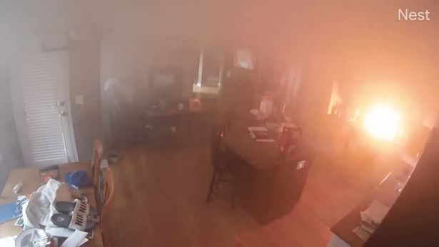 Fuma&ccedil;a se espalhou por todo ambiente – Foto: Reprodu&ccedil;&atilde;o/Internet