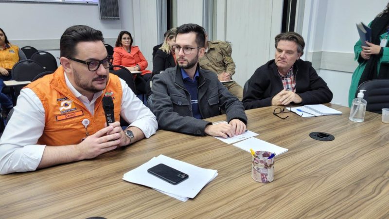Chefe da Defesa Civil de SC se reuni&atilde;o com prefeitos da Amve nesta quinta-feira (2) em Blumenau. – Foto: Michele Prada/Amve/ND