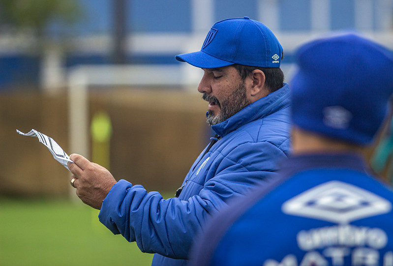 Eduardo Barroca, t&eacute;cnico do Ava&iacute;; Le&atilde;o da Ilha tem o principal desafio do ano, dentro da Ressacada – Foto: Ava&iacute; FC/Divulga&ccedil;&atilde;o/ND