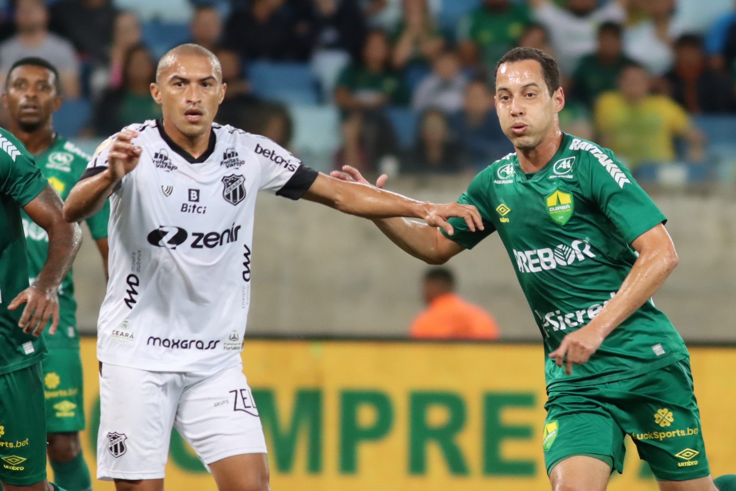 VÍDEO: Neymar esbanja qualidade em domínio de bola e leva torcida ao  delírio