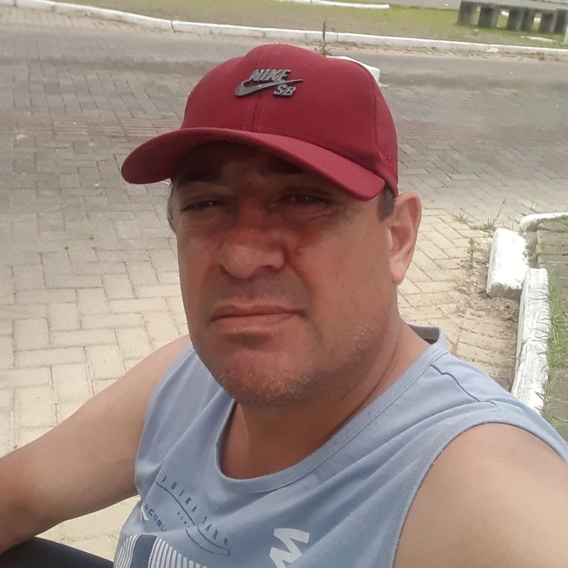 Homem morreu ap&oacute;s cair com o carro no rio Itaja&iacute;-Mirim em Brusque. – Foto: Redes sociais/ND