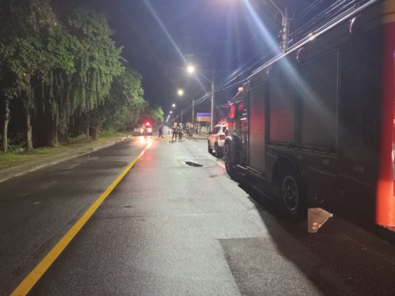 Jovens morrem em acidente de moto em Tubar&atilde;o – Foto: CBM/Divulga&ccedil;&atilde;o/ND