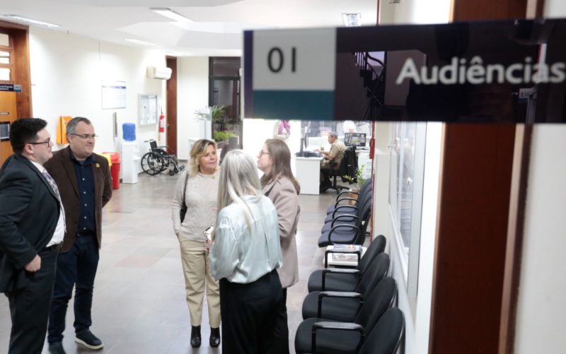 audiência queda da calçada