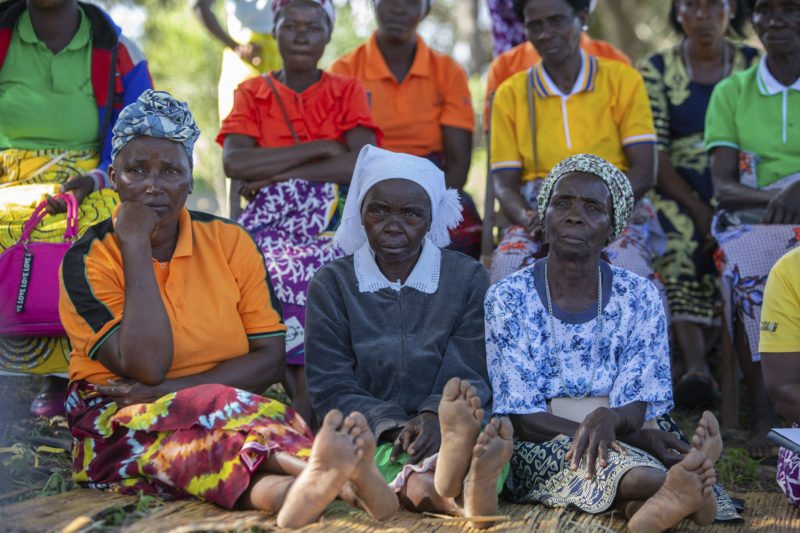 Women from the Mahnene community during a training on the prevention of violence against women in the province of Manica, Mozambique.  Photo: Alfredo Zuniga/AFP/ND
