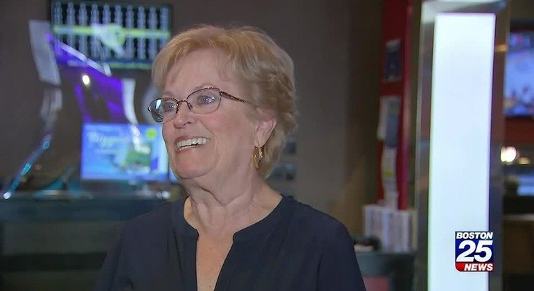 Americana de 79 anos ganhou mais de 10 mil reais em bilhete premiado – Foto: Reprodu&ccedil;&atilde;o/Boston 25 News