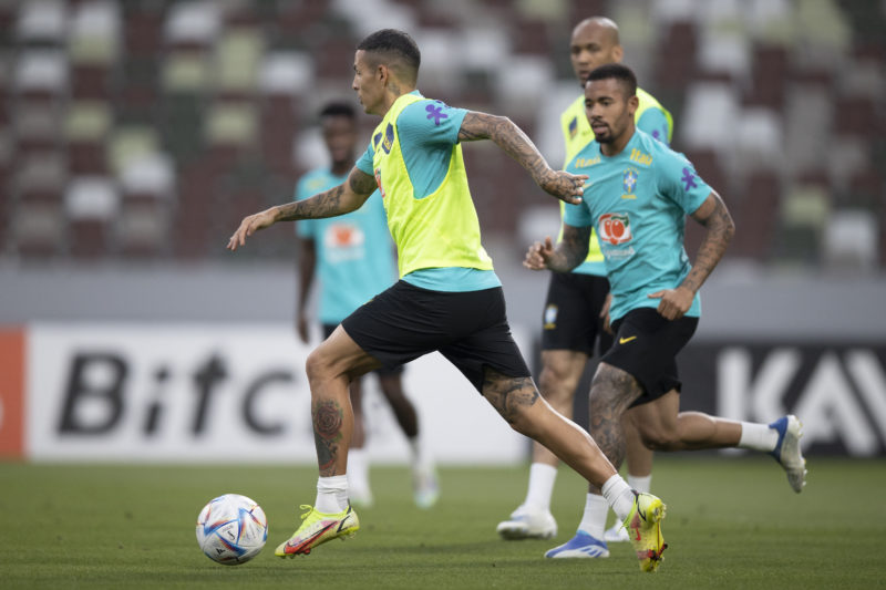 Guilherme Arana em treino da Seleção Brasileira &#8211; Foto: Lucas Figueiredo/CBF