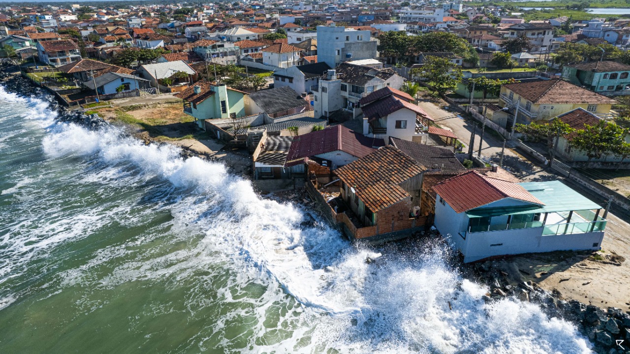 Mar avança e cidades de SC decretam emergência: quais as chances de ‘sumirem’ do mapaFoto: Rafael Imhof/Divulgação ND