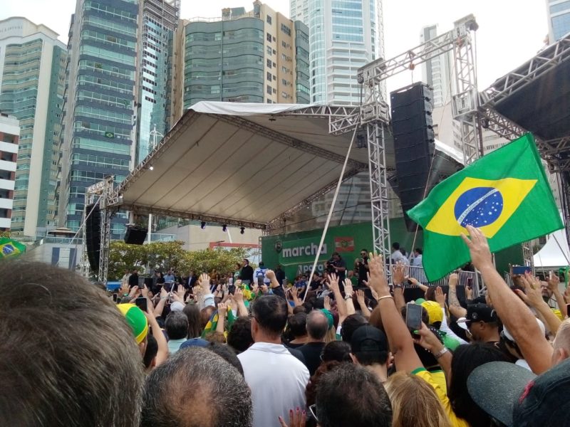 Bolsonaro foi recebido entre aplausos e vaias em Balneário Camboriú &#8211; Foto: Divulgação/NDTV