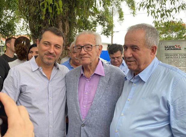 Walmor ao lado do governador de Santa Catarina, Carlos Mois&eacute;s – Foto: Karina Peixoto/Divulga&ccedil;&atilde;o/ND