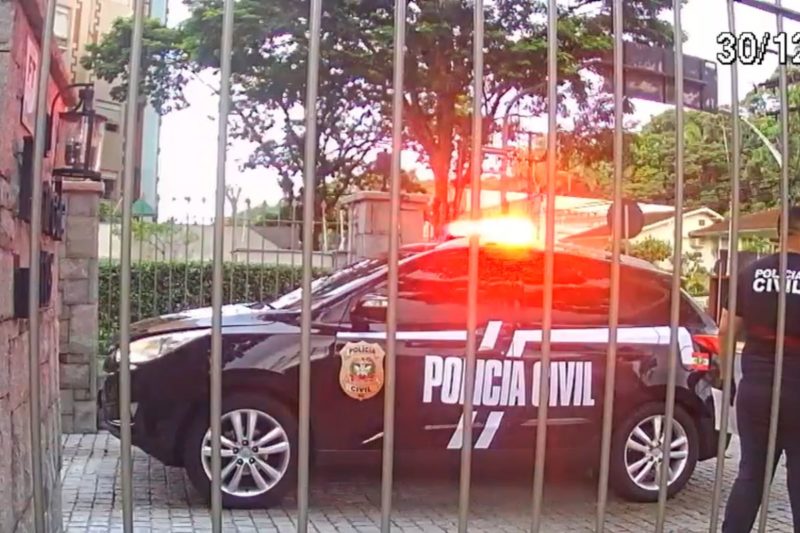 Criminosos se passavam por policiais para acessar resid&ecirc;ncias de alto padr&atilde;o – Foto: PC/Divulga&ccedil;&atilde;o
