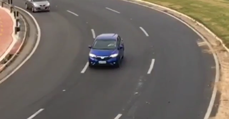 Derramamento de &oacute;leo na pista faz com que ve&iacute;culos percam a dire&ccedil;&atilde;o – Foto: GMF/Divulga&ccedil;&atilde;o/ND