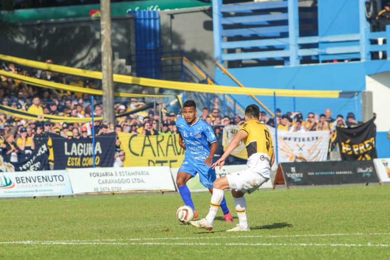 Crici&uacute;ma e Caravaggio empataram por 1 a 1 – Foto: Celso da Luz/Crici&uacute;ma E.C