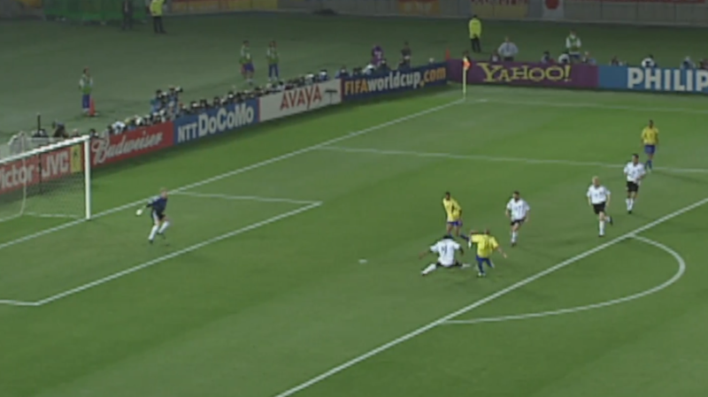 Ronaldo chuta para marcar diante da Alemanha &#8211; Foto: Reprodução Fifa TV