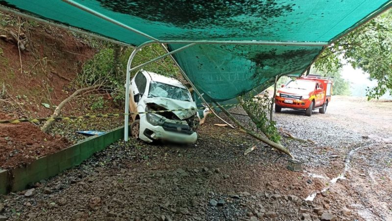 Acidente ocorreu na tarde desta sexta-feira (24). – Foto: Corpo de Bombeiros/Divulga&ccedil;&atilde;o/ND