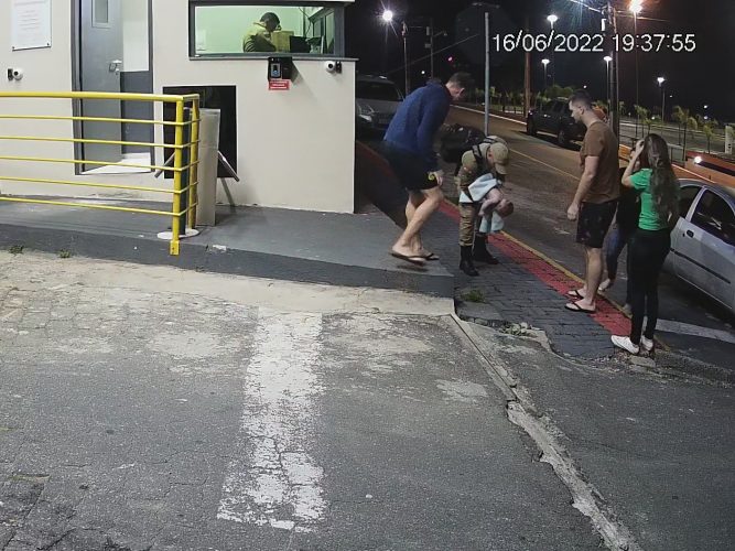 bebê engasgado é salvo