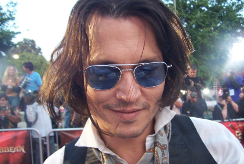 Johnny Depp receber&aacute; 15 milh&otilde;es de d&oacute;lares por difama&ccedil;&atilde;o – Foto: Wikimedia Commons/ND