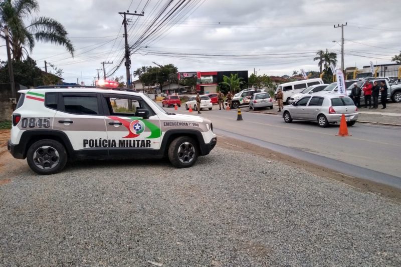 Opera&ccedil;&atilde;o “Fecha bairro” aconteceu no F&aacute;tima, zona Sul de Joinville – Foto: PM/Divulga&ccedil;&atilde;o