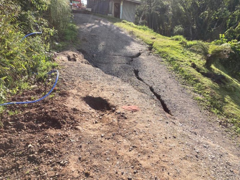 Deslizamento interditou rua de S&atilde;o Bento do Sul em junho de 2022 – Foto: T&aacute;bata Porti/NDTV