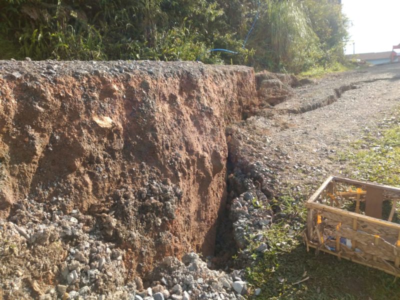 Terreno j&aacute; baixou cerca de um metro – Foto: Jonathan Rocha/NDTV