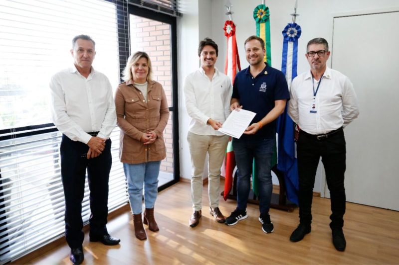 O termo que autoriza o uso das imagens foi assinado nesta quinta-feira (23) – Foto: Prefeitura/ Divulga&ccedil;&atilde;o/ ND