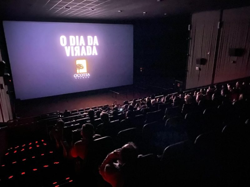 Apresenta&ccedil;&atilde;o do document&aacute;rio sobre Luiz Henrique da Silveira reuniu tr&ecirc;s pr&eacute;-candidatos ao Governo – Foto: Divulga&ccedil;&atilde;o/ND