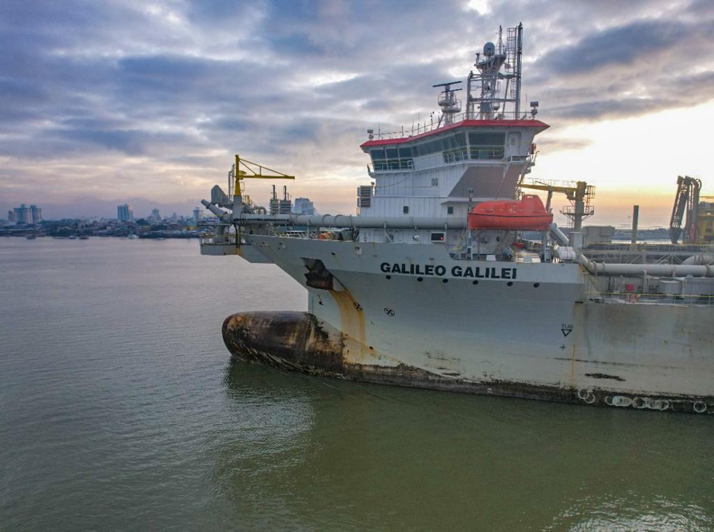 Dredger Galileo Galilei will help with the lack of draft in the access channel to the port of Itajai - Luis Gustavo Debiasi/ND