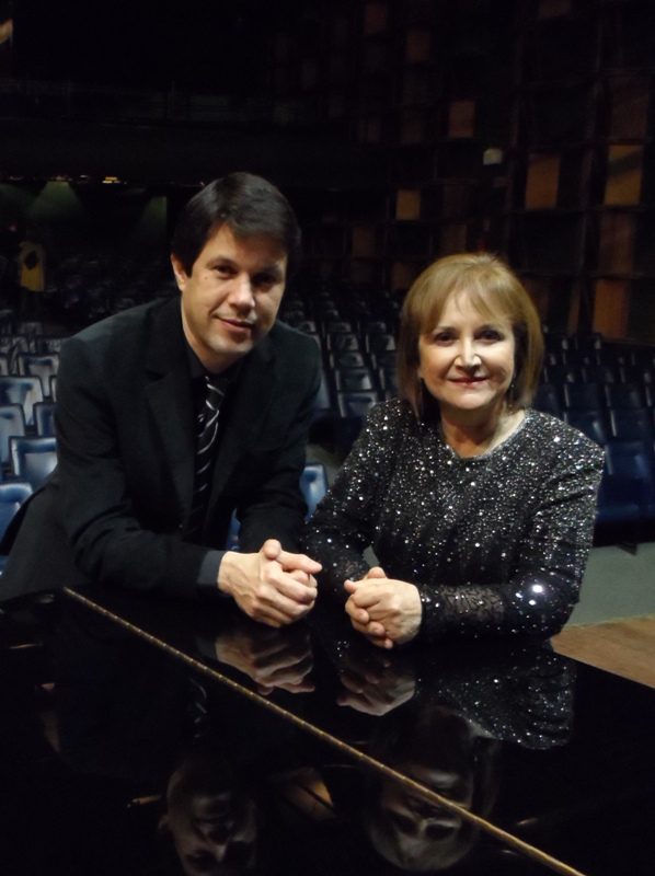 Duo de pianistas encerra s&eacute;rie de concertos realizadas na Igrejinha da UFSC – Foto: Picasa/Divulga&ccedil;&atilde;o/ND