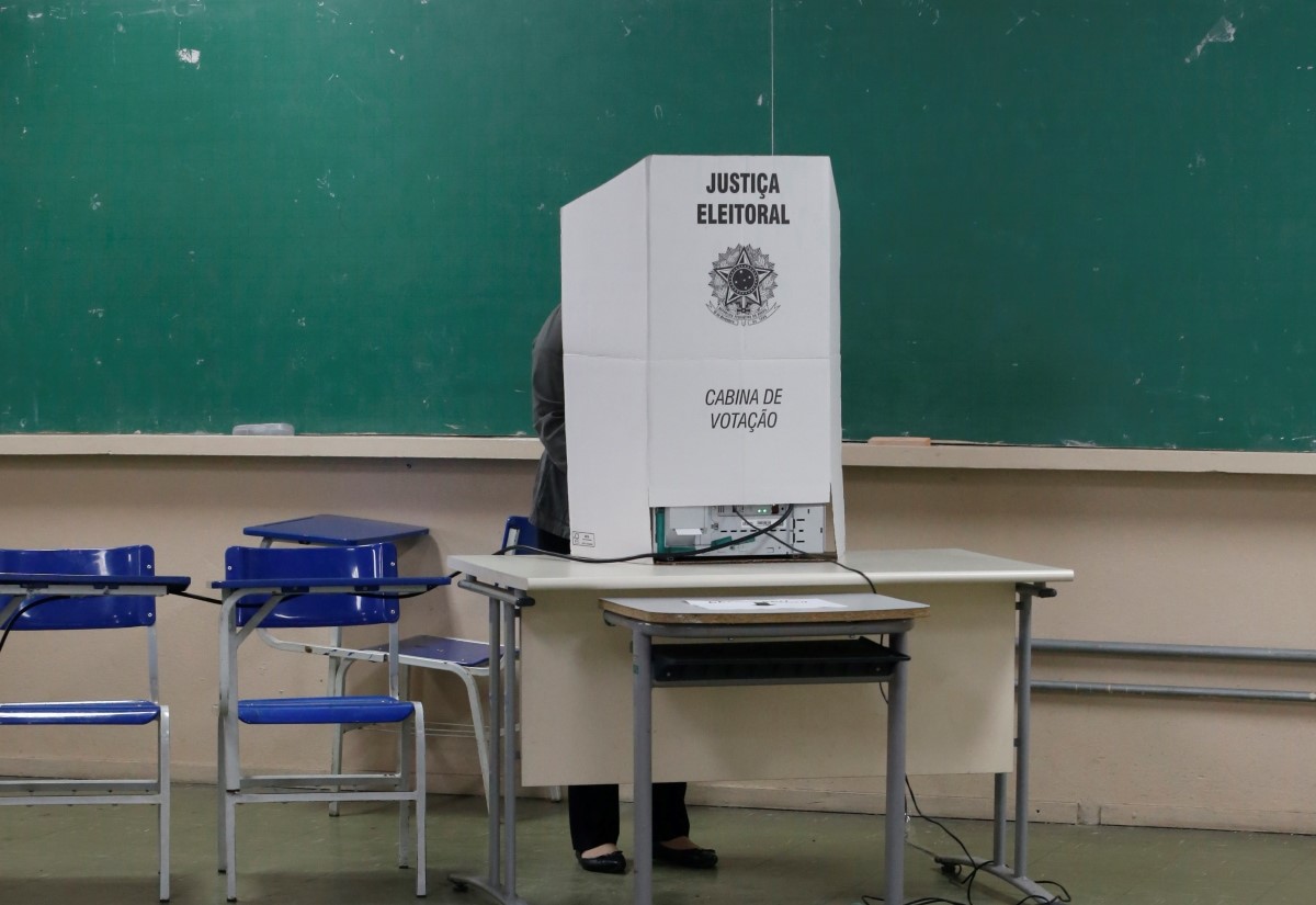 No cenário entre Lula e Flávio, 14% dos eleitores dizem que não vão votar e 3% estão indecisosFoto: Paulo Pinto/Agência Brasil