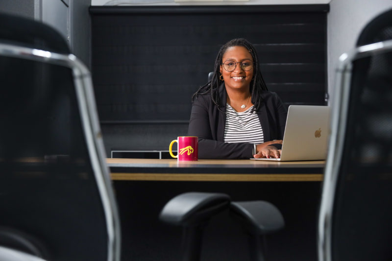 Ana Paula criou escrit&oacute;rio de advocacia para mulheres ap&oacute;s perceber machismo na profiss&atilde;o – Foto: Carlos Jr/ND