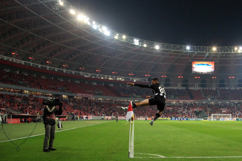 Erison comemora o gol de empate do Botafogo – Vitor Silva/Botafogo