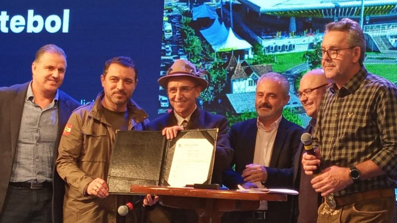 Lan&ccedil;amento da licita&ccedil;&atilde;o de concess&atilde;o para o Museu do Futebol de Blumenau – Foto: Marcelo Martins