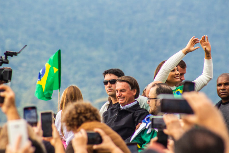 Foto mostra Jair Bolsonaro em Balneário Camboriú