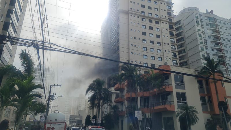 Inc&ecirc;ndio &eacute; registrado em S&atilde;o Jos&eacute;, na Grande Florian&oacute;polis – Foto: Patr&iacute;cia Gomes/Divulga&ccedil;&atilde;o/ND