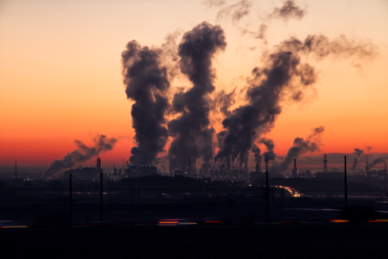 Air pollution is one of the main villains responsible for the development of cancer — Photo: Pixabay/ND