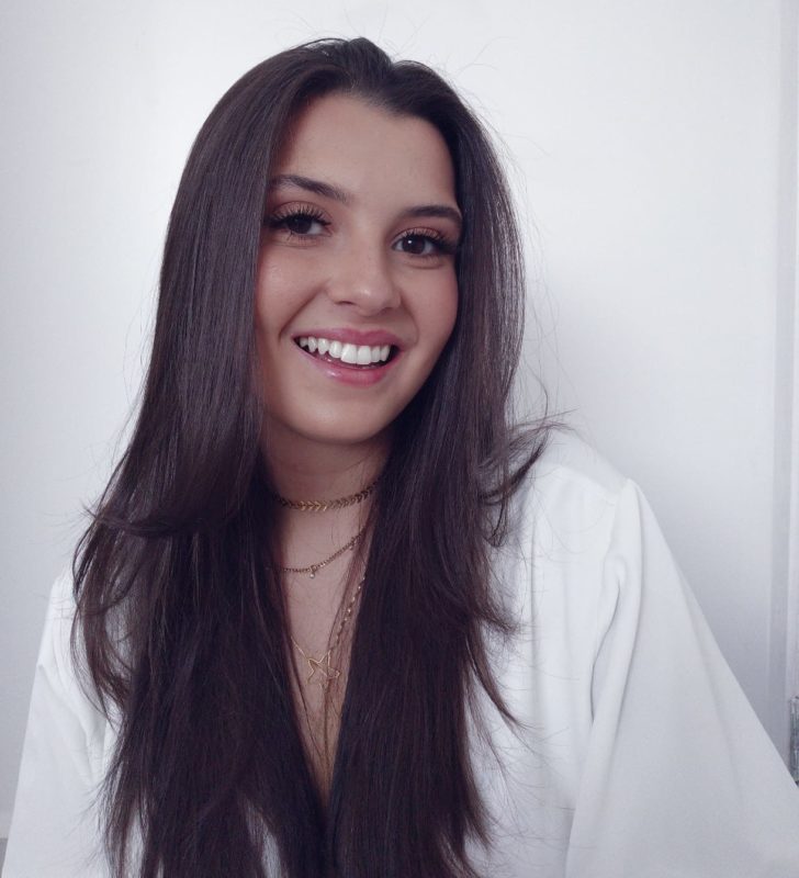 Jaciara &eacute; psic&oacute;loga e explica a import&acirc;ncia de acolher e administrar as emo&ccedil;&otilde;es – Foto: Arquivo pessoal Jaciara Bittencourt Nass/Reprodu&ccedil;&atilde;o