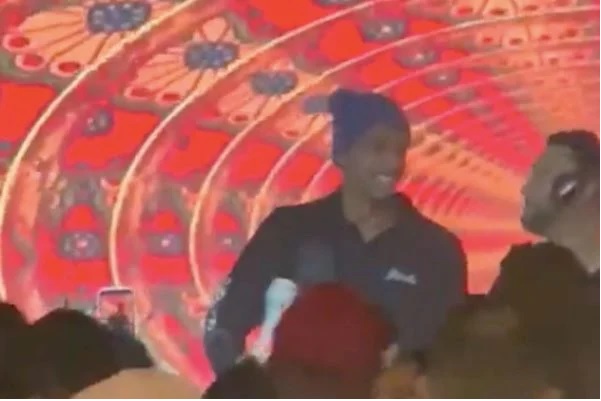 Jô voltou a ser flagrado no pagode