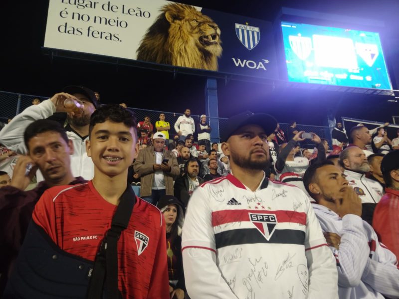 Garoto Daniel acompanha o time do cora&ccedil;&atilde;o na Ressacada – Foto: Arquivo Pessoal/Arlen Coelho/ND