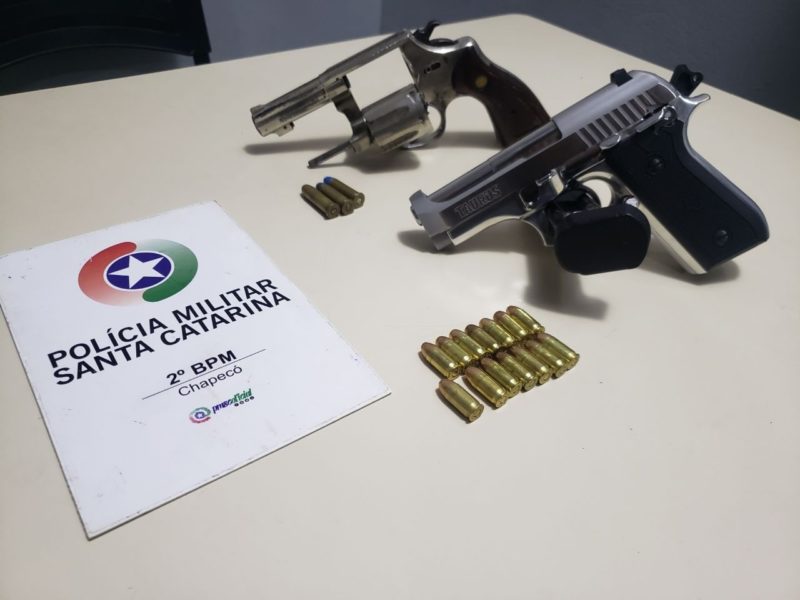 A Pol&iacute;cia Cient&iacute;fica tamb&eacute;m esteve no local para realizar a per&iacute;cia. – Foto: Pol&iacute;cia Militar/ND