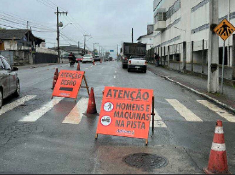obra em via de jaraguá do sul