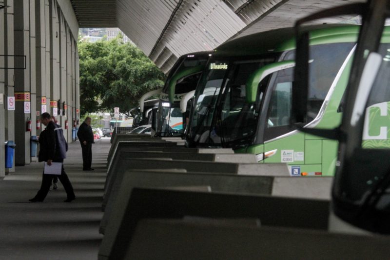 Expectativa &eacute; de que, pelo menos as viagens intermunicipais, fiquem mais baratas – Foto: Leo Munhoz/ND