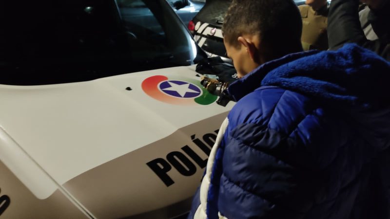 Foragido foi preso em S&atilde;o Jos&eacute; ap&oacute;s opera&ccedil;&atilde;o policial – Foto: PM/Divulga&ccedil;&atilde;o/ND