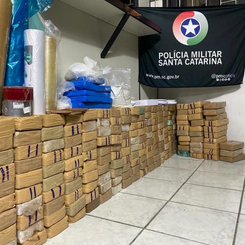 Foram ao todo mais de 200 kg de droga apreendida – Foto: Pol&iacute;cia Militar de Santa Catarina / Divulga&ccedil;&atilde;o / ND