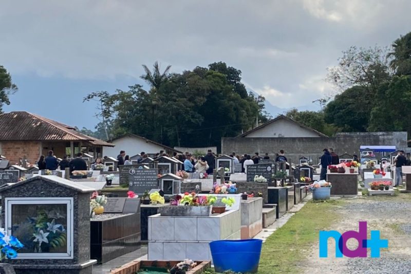 O corpo do jovem foi encontrado no rio Pira&iacute; na manh&atilde; de s&aacute;bado (18) – Foto: T&aacute;bata Porti/ND