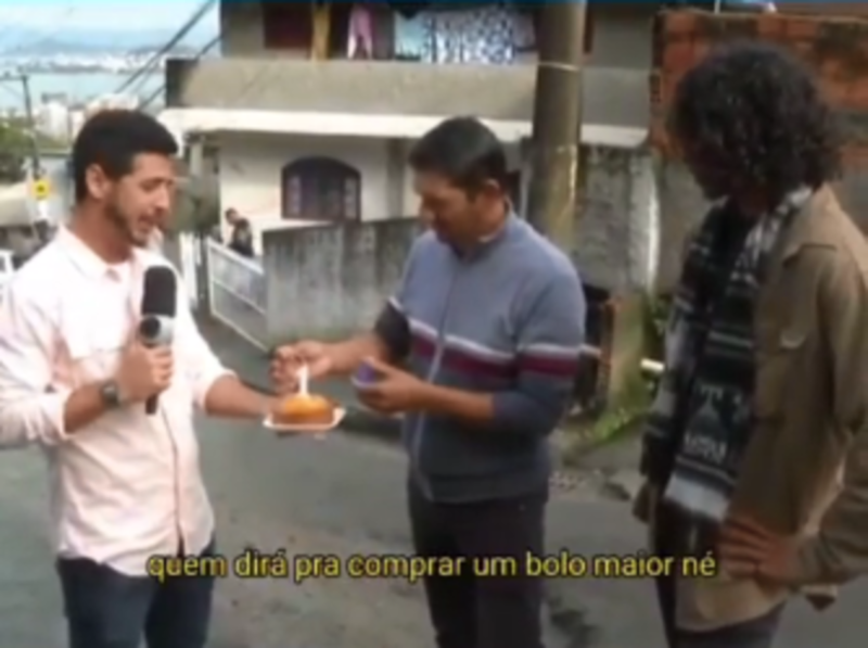 Rep&oacute;rter faz reportagem sobre buraco em Florian&oacute;polis e viraliza – Foto: NDTV