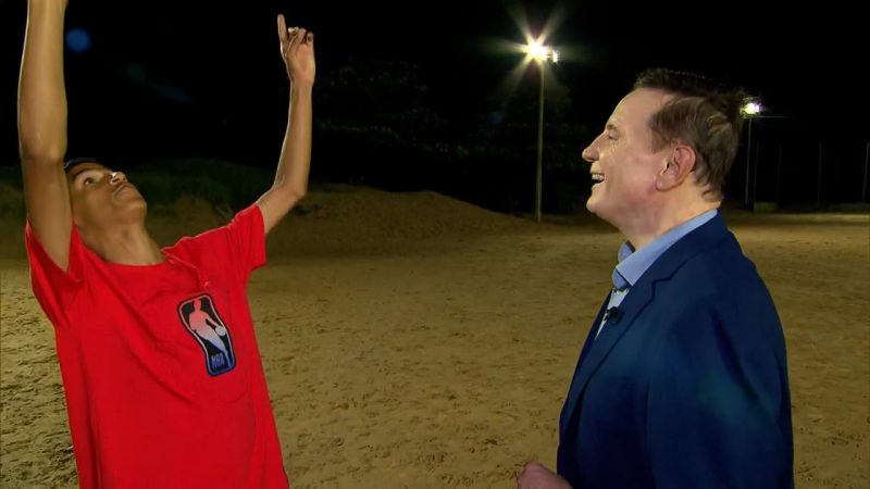 Jovem ‘influencer’ conta toda a pol&ecirc;mica ao rep&oacute;rter Roberto Cabrini – Foto: Divulga&ccedil;&atilde;o/Record TV