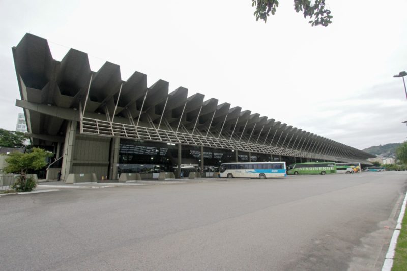 Terminal Rodoviário Rita Maria segue aguardando reformas e modernização, o que deve avançar em 2025 - Foto: Leo Munhoz/ND