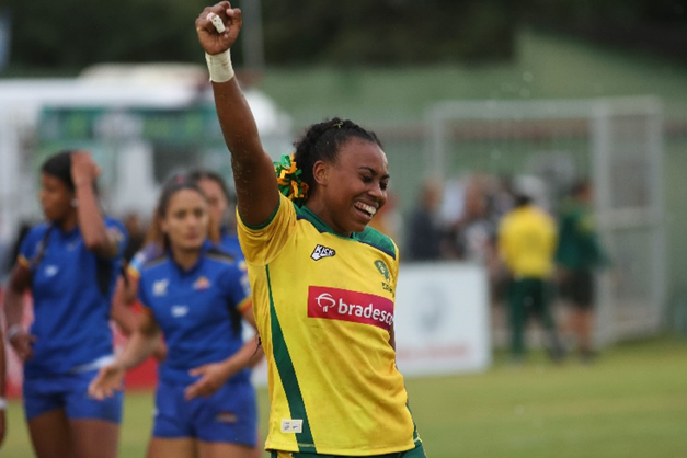 Rugby Sevens: Marcelle Souza comemora a conquista invicta da Sele&ccedil;&atilde;o Brasileira. – Foto: Fotojump / CBRu