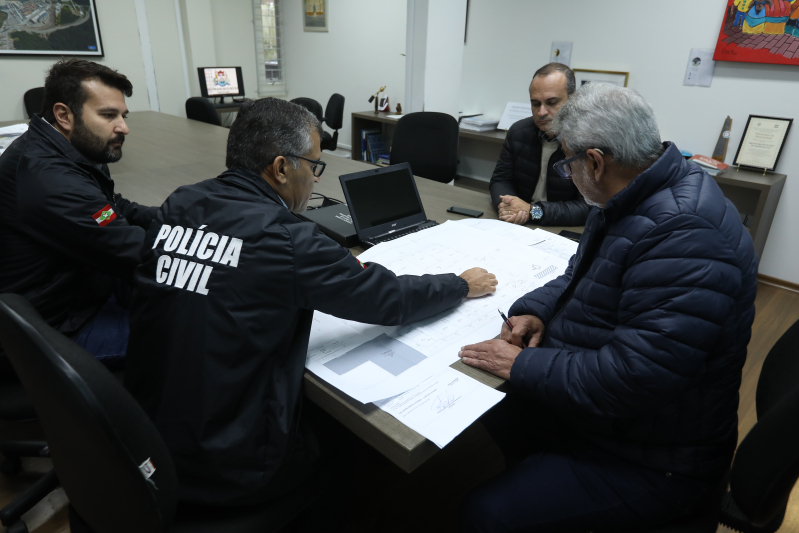 Reuni&atilde;o em S&atilde;o Francisco do Sul – Foto: Prefeitura de S&atilde;o Francisco do Sul