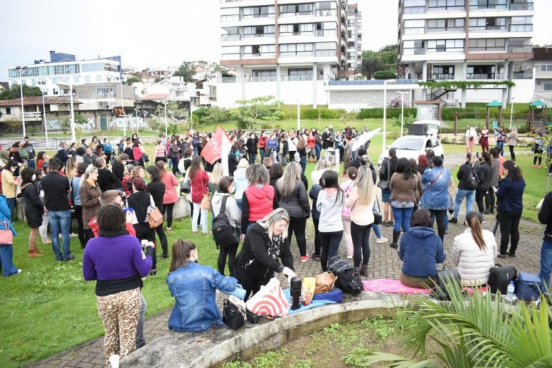 Servidores municipais de S&atilde;o Jos&eacute; se re&uacute;nem em a&ccedil;&atilde;o de greve – Foto: Divulga&ccedil;&atilde;o/Sintram-SJ/ND